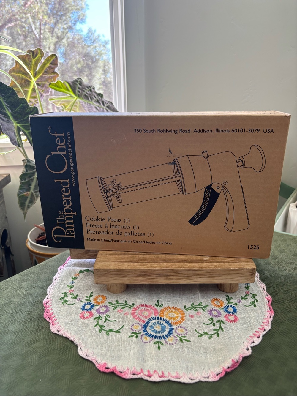 The Pampered Chef Brown Cardboard Cookie Press Box